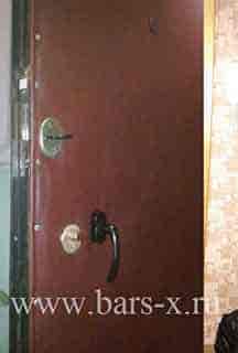 Установка панели с фрезеровкой на входную дверь фото Установка панели с фрезеровкой на входную дверь